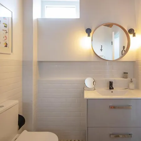 Ocean Glimpse Apartment *