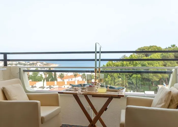 Ocean Glimpse 公寓